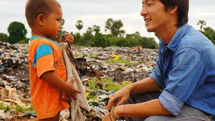 バナナペーパーでカンボジアのゴミ山で働く100人に働ける場所を