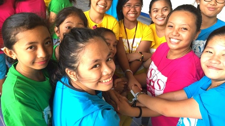 フィリピンの子ども達にもっと楽器を！小学校集結の音楽祭開催