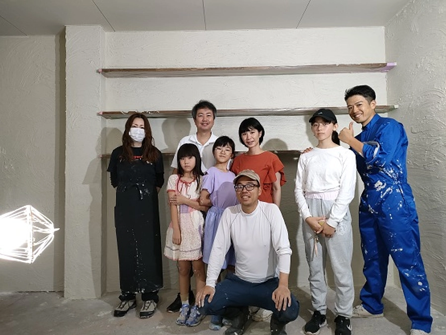 6/10～ 建設中の醸造所の壁塗りを行いました！