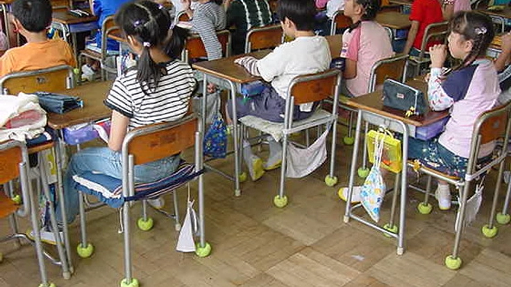 騒音に悩む子ども達に椅子脚カバーで快適に学習できる環境を！