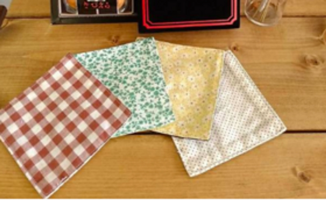 グランマ手作りのコースターセット