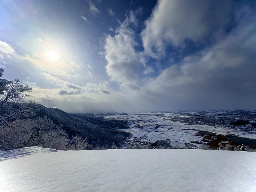 いよいよ雪の季節です！雪灯籠まで降り続けー！