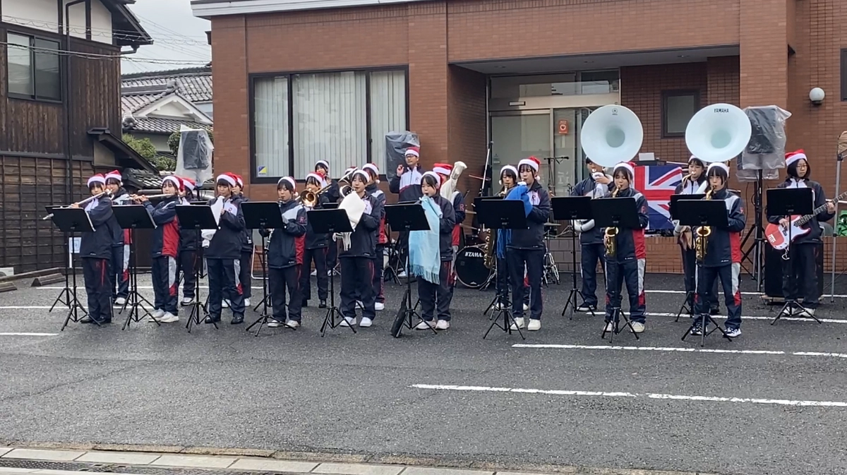 もりやまいちで演奏しました！