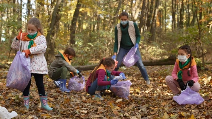 街の清掃で稼ぐ、喜ぶ、変わる。