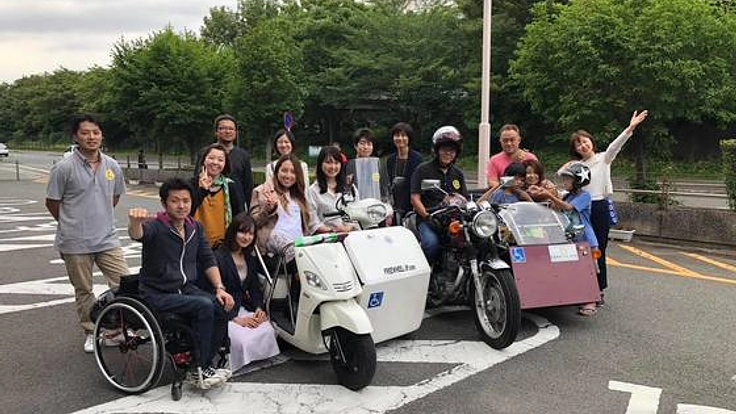 誰もが自由に移動できる社会を実現する車椅子のバイクを広めたい