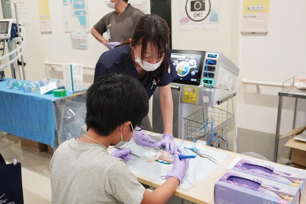 夏休み特別企画病院体験イベント「ミッションインホスピタル」を開催しました