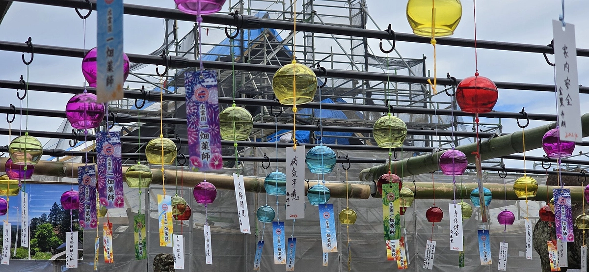 風鈴の音の中、工事が進んでいます