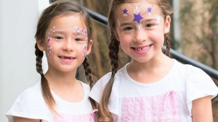 先行予約受付中！安全な蛍光フェイスペイントマーカー日本上陸！