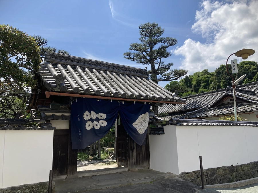 土塀の修繕工事が無事終了しました！