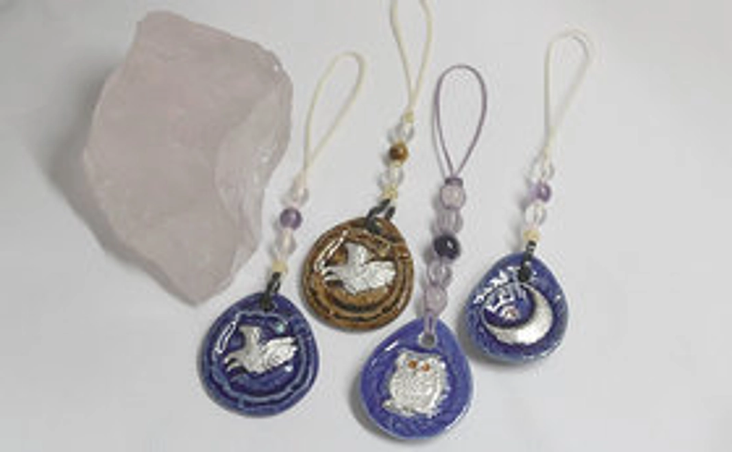 陶芸・天然石のハンドメイド・ストラップ