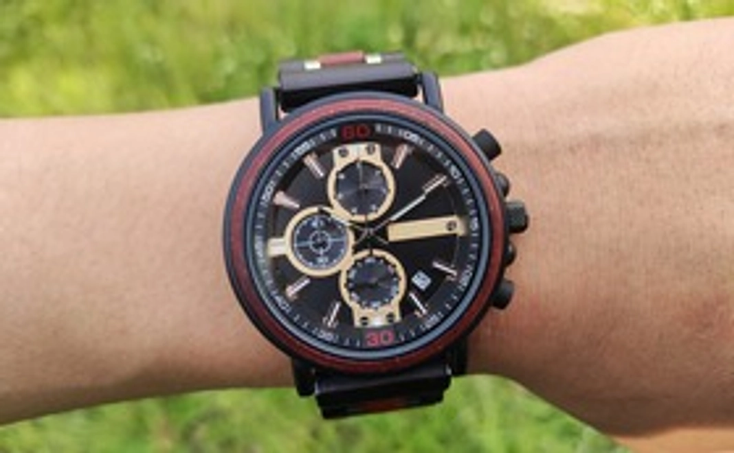 【Besoins】オリジナルケース付木製腕時計 各色より１個（ご希望のカラーを選択してください）