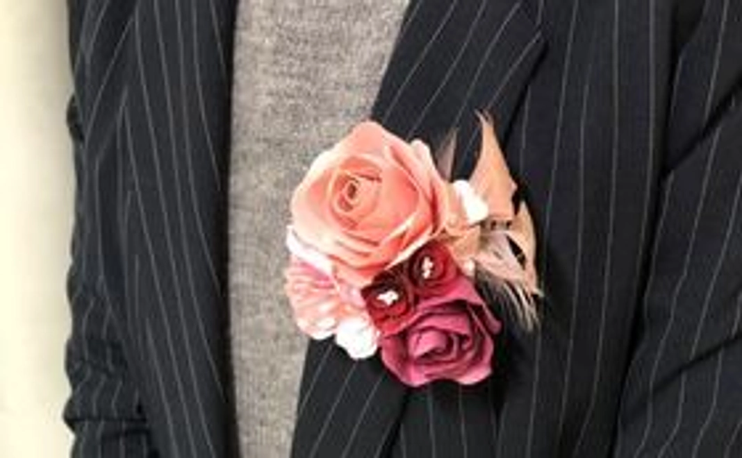 「越前和紙」創作ブランド【福和来~fuwara】の「コサージュ」（レッド系）