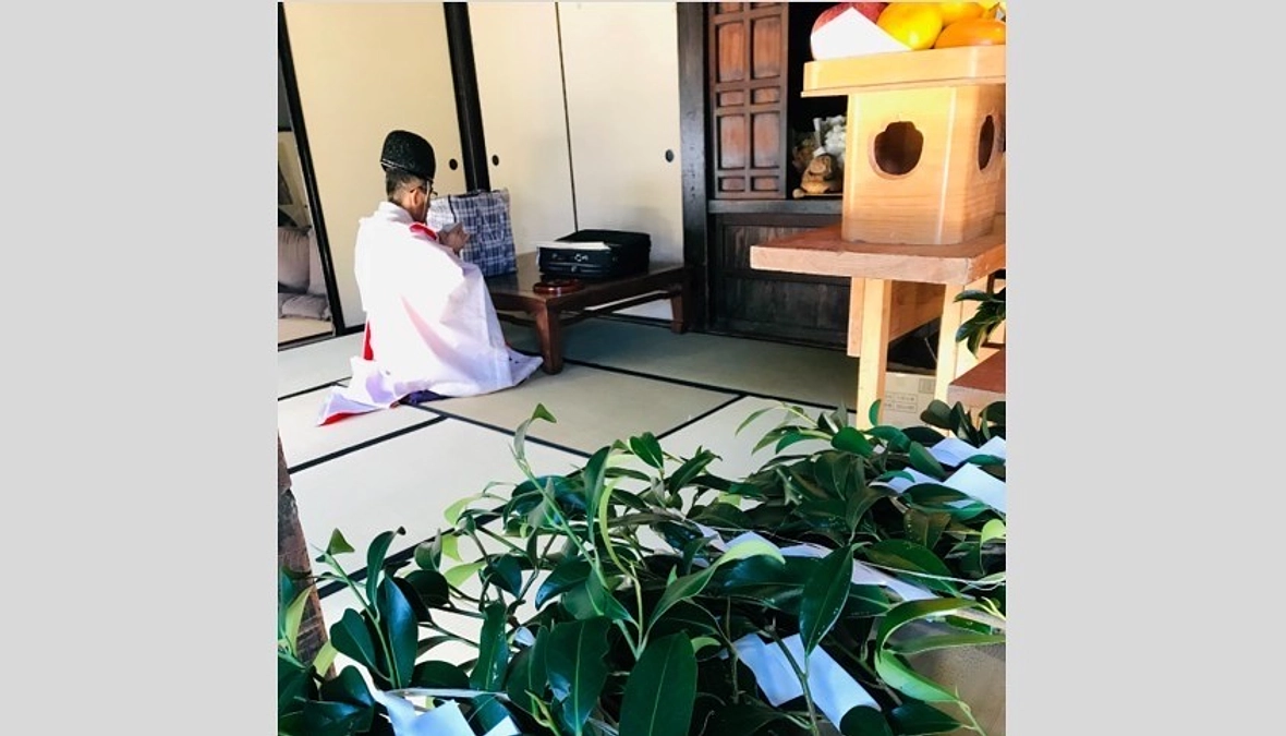 １０月２３日に屋根工事の安全祈願を行いました。