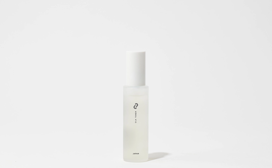 奄美大島産シルクヘアスプレー