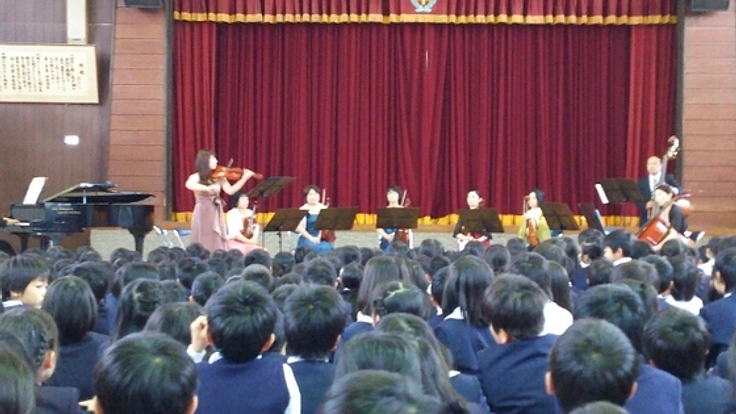 子ども用バイオリンで、子ども達にクラシックの体験をしてほしい