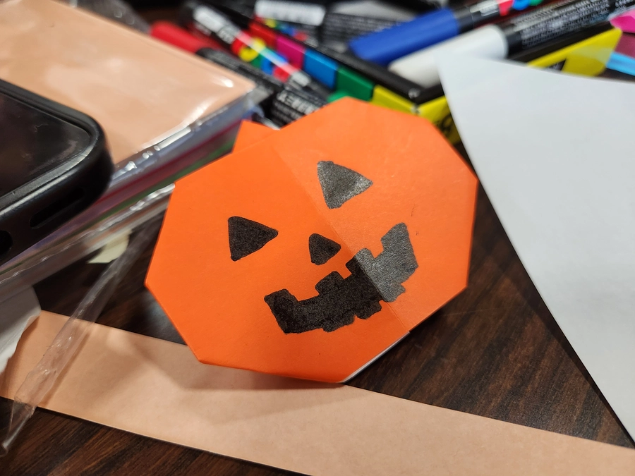 第４回茗荷谷子どもスタジオ　１０月２０日　装飾づくり・接客の練習をしてきました！！