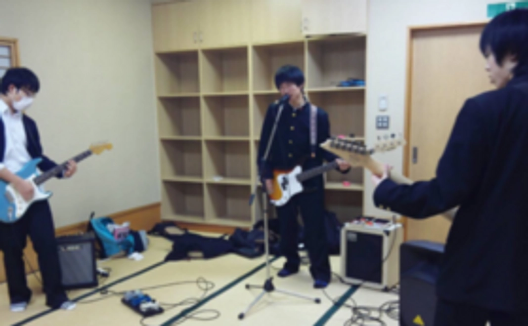 コンテストご招待＆高校生からのありがとう色紙