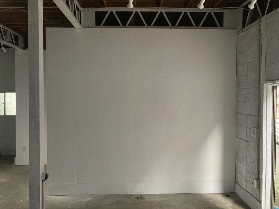 【DIY】明日、白い壁に初めて作品を展示してみます！