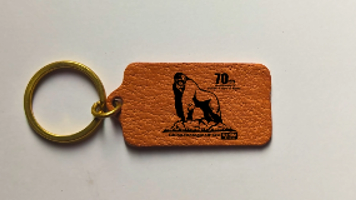 【追加新リターンのご紹介】革榮様制作によクラファン限定チバレザーキーホルダーとチバレザーブックカバー