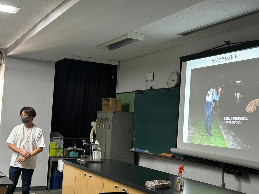 大阪府立北野高等学校でオオサンショウウオの特別講義を行いました（7/19）
