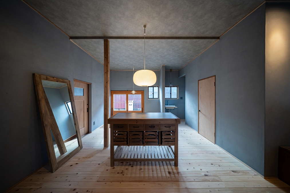 美術館に明かりが灯りました。