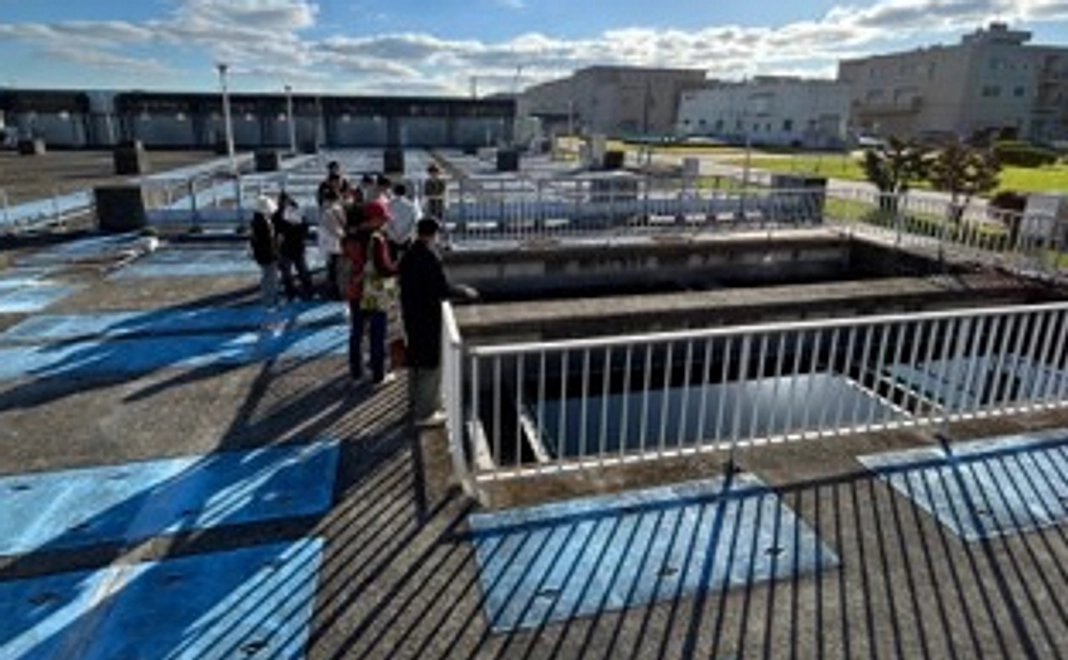 下水処理場見学＋マンホールデザイン缶バッジ５種類＋特別感謝状＋公園内にお名前掲載（5万円）