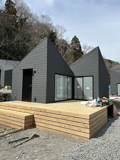 宿泊棟キャビン着々と出来上がってます！