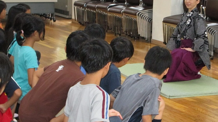 さ、笑え。石巻の小学校へ、狂言のお稽古体験授業を届けたい！