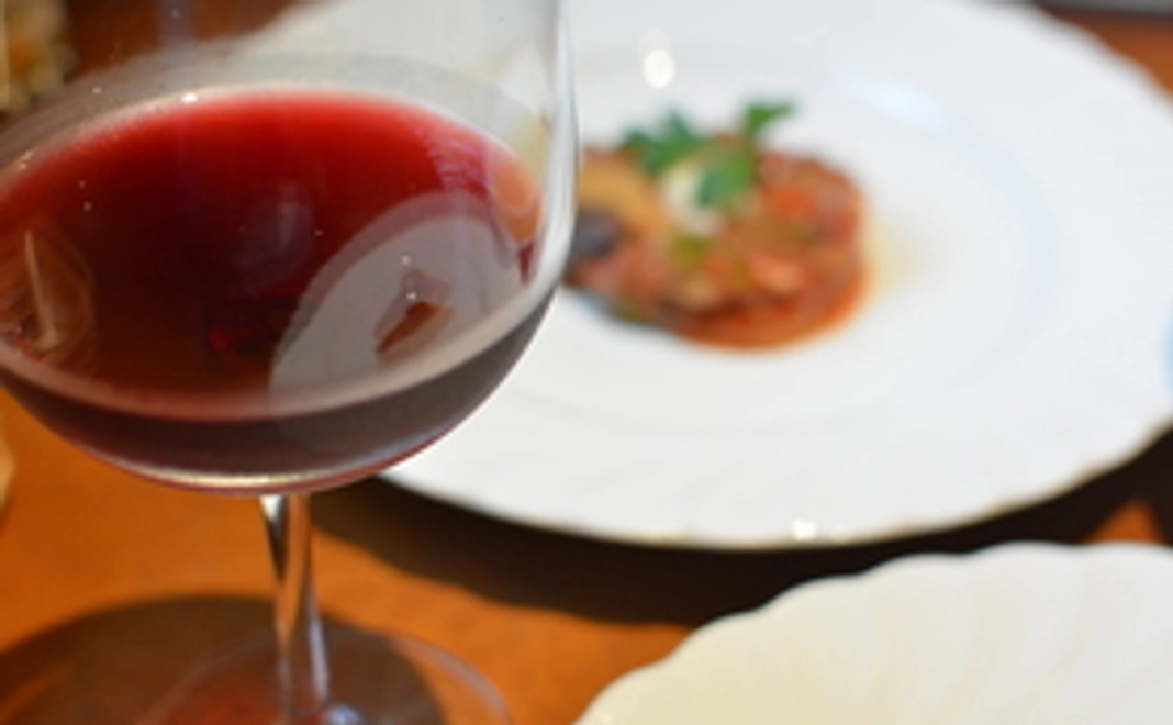 ハウスワイン無料券（3杯まで）