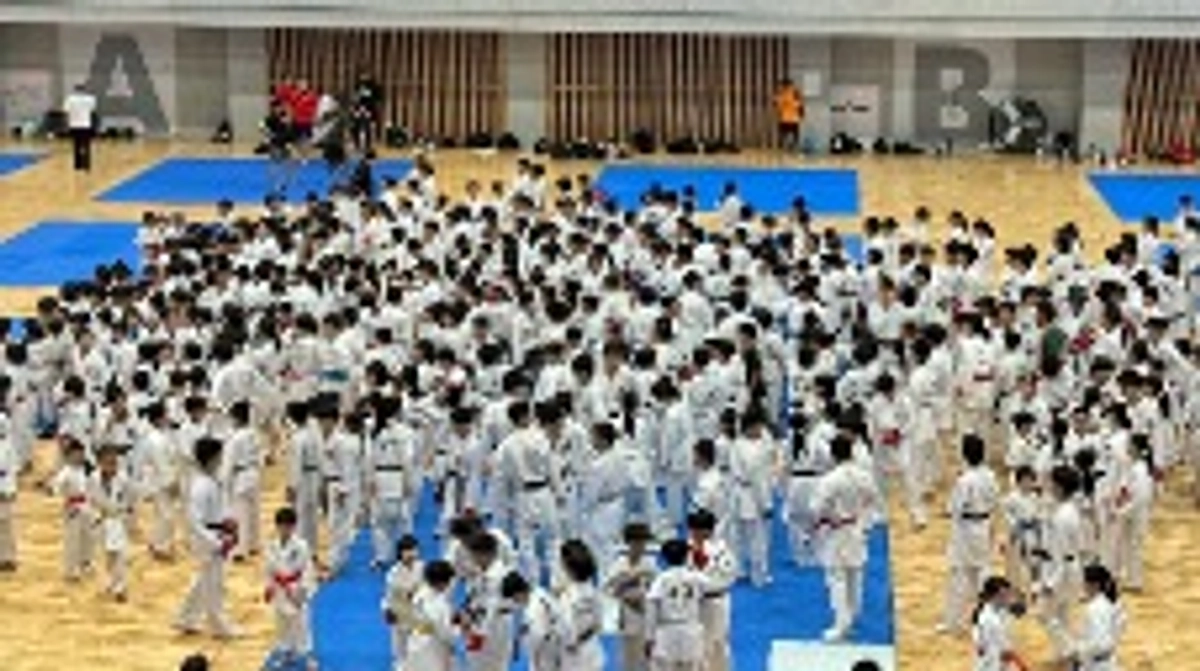 クラウドファンディング開始。