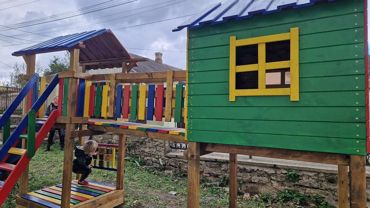 ウクライナに送った遊具