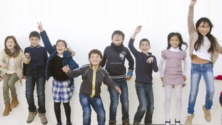 子ども達に無料のプログラミング教室の体験をさせたい!