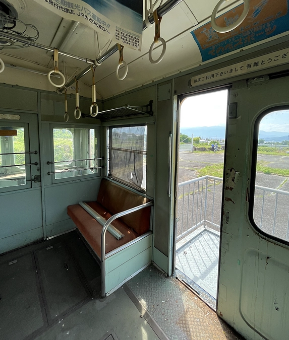 新宿から小田原・藤沢・唐木田に向かって、運転台の後ろにかぶり付くあの日の夢を守りたい。