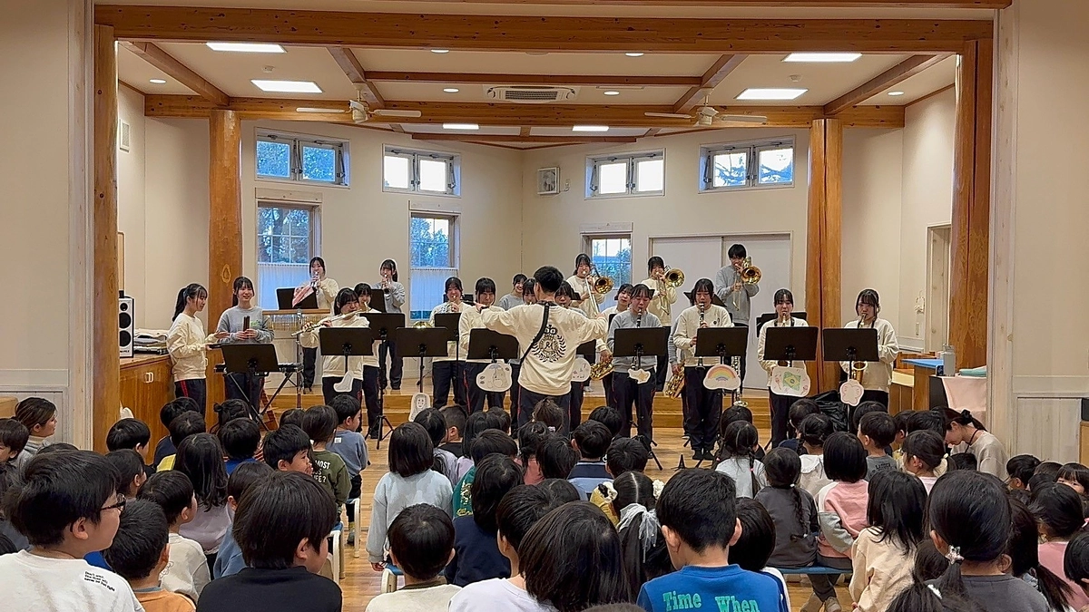 若鮎こども園で演奏しました！