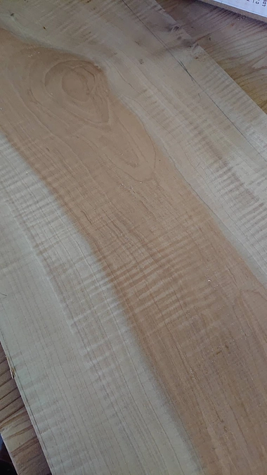 【ギター製作】スペシャルな木材