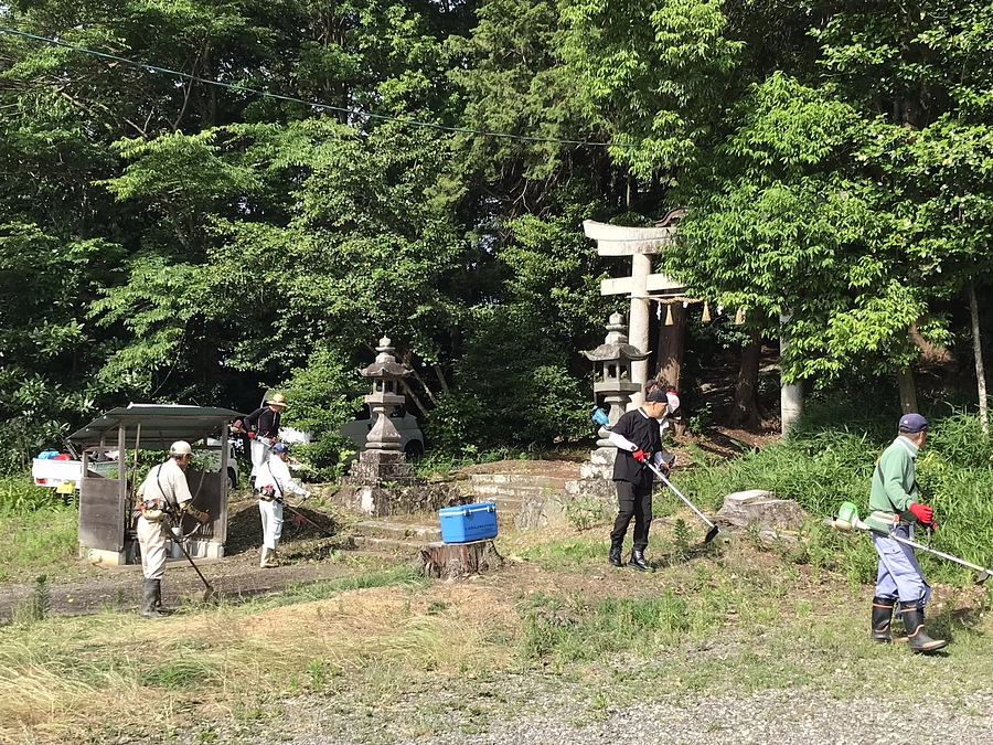 愛宕神社参道の清掃や草刈り作業