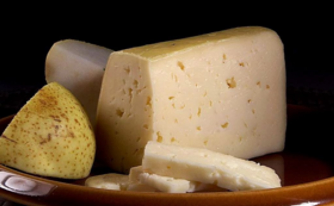 【少しずつ楽しむ】ラクレットチーズ100gとゴーダチーズ100g