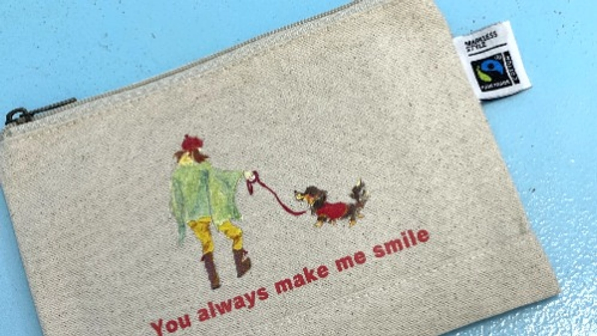 【900万突破！】出逢いは創業時代！提供いただいた素敵なポーチを保護犬たちを救うためのリターン品に！