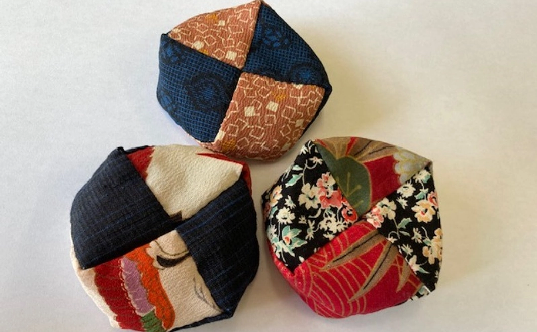 着物はぎれの手作りお手玉3個セット(限定20口)