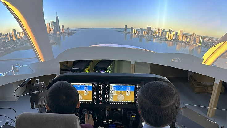 子どもたちの空への夢を育むフライトシミュレーターの存続にご支援を！