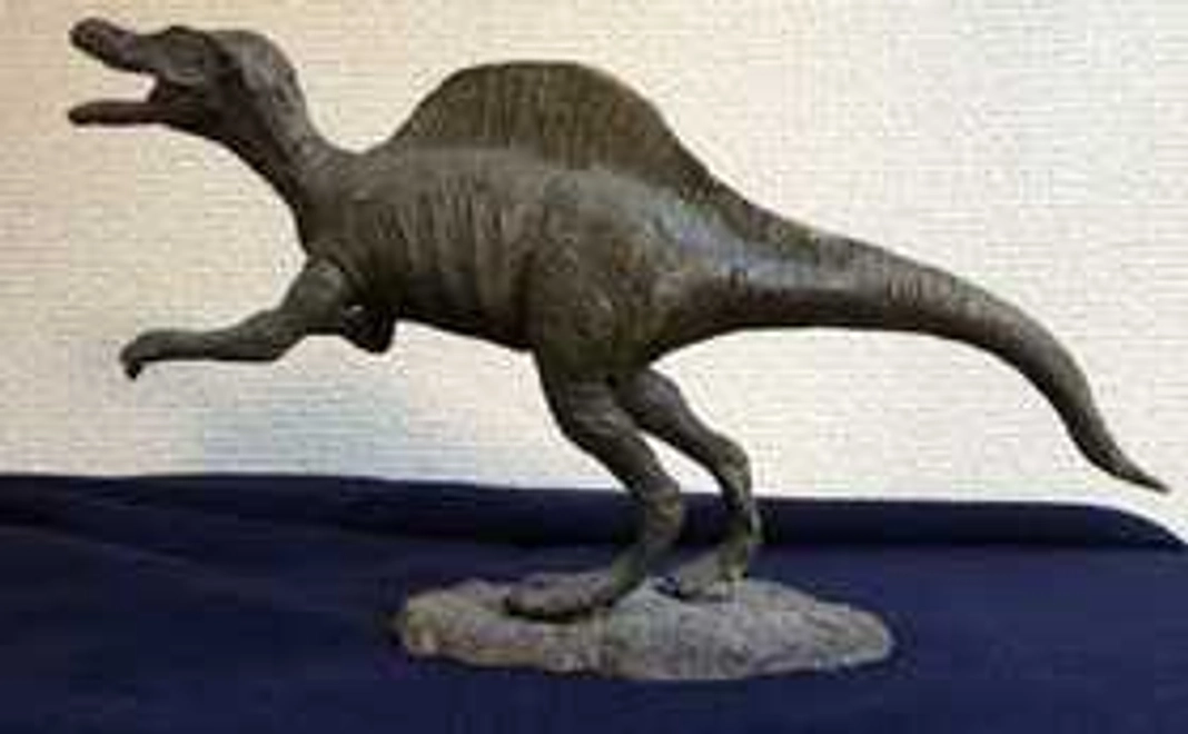KUROHIGE　広瀬さんの作品　「ティラノサウルス」