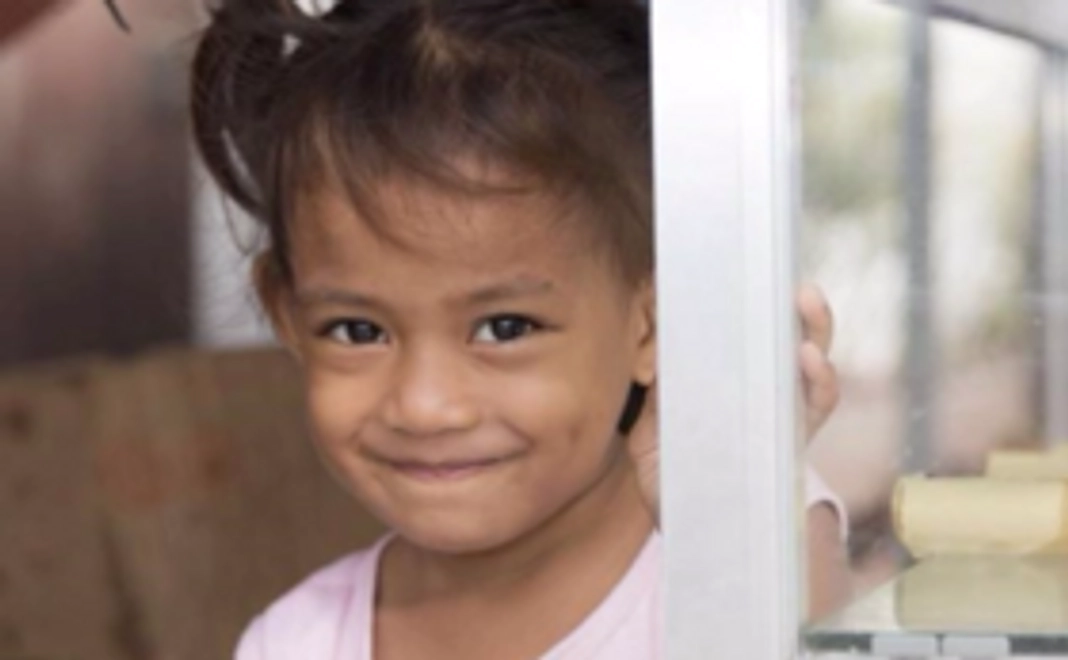 現地で撮影した写真をポストカードにしてお届けします！