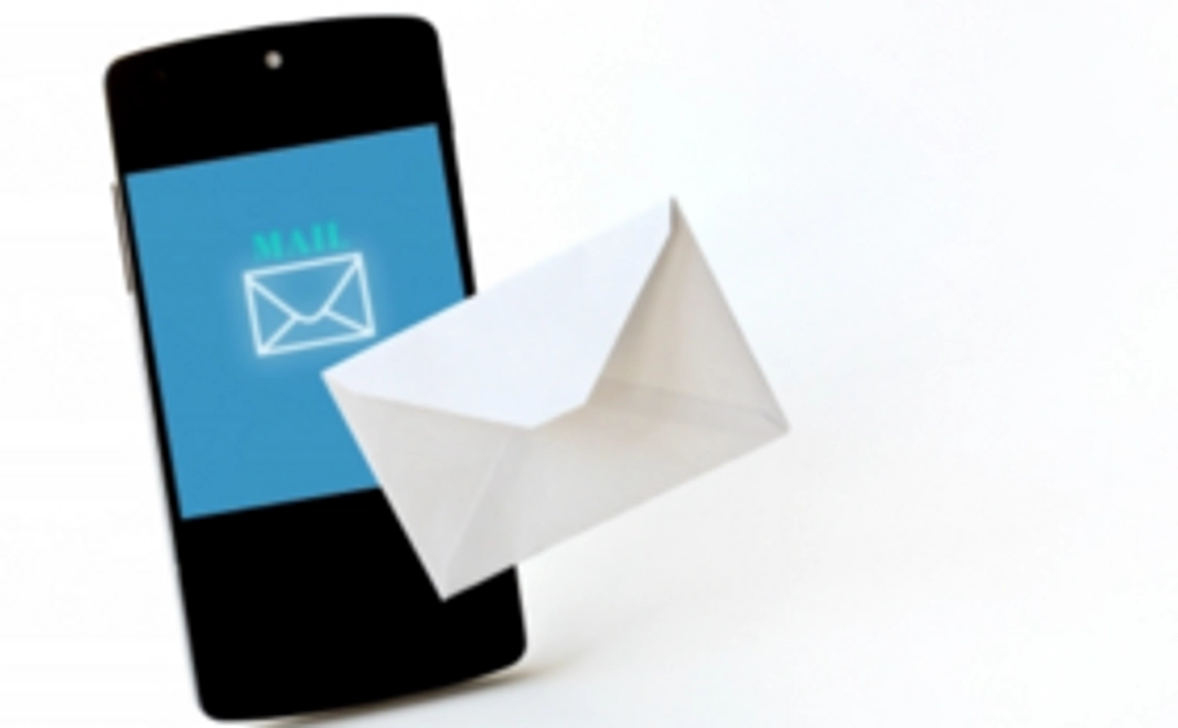 お礼メールをお送りさせていただきます。