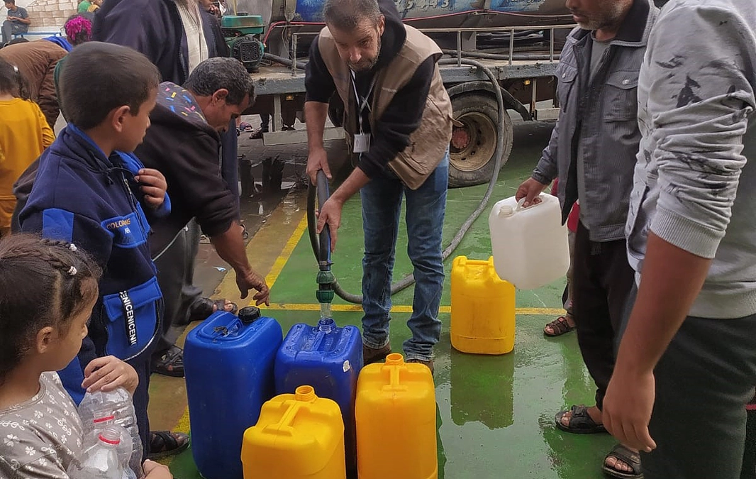 子どもや女性を中心とした210,686人に、水や衛生の支援を届けました！