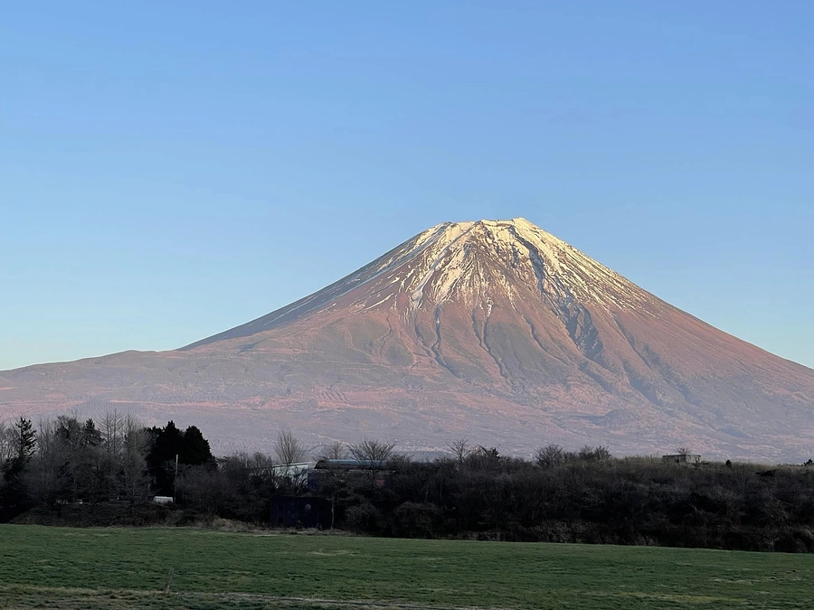 暮れの富士山とお正月準備