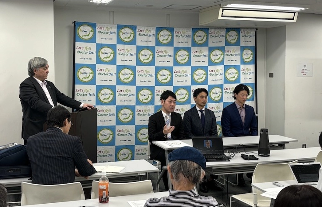 クラウドファンディングによって実現した試験運航の活動報告会見を行いました