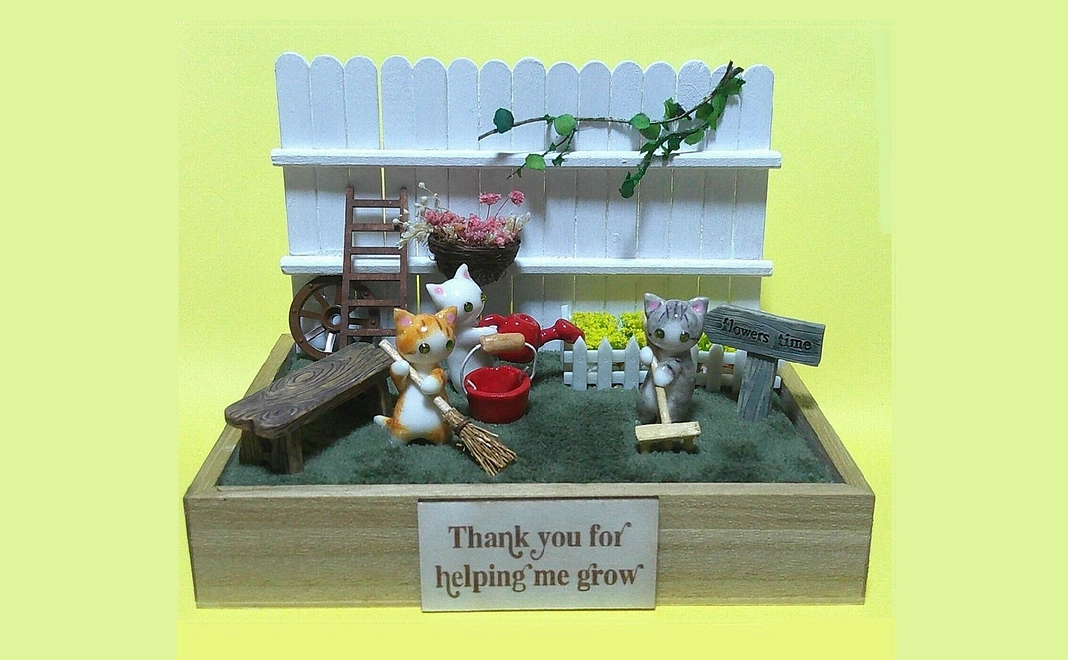 しっぽのおうちオリジナルミニチュアガーデンの置物