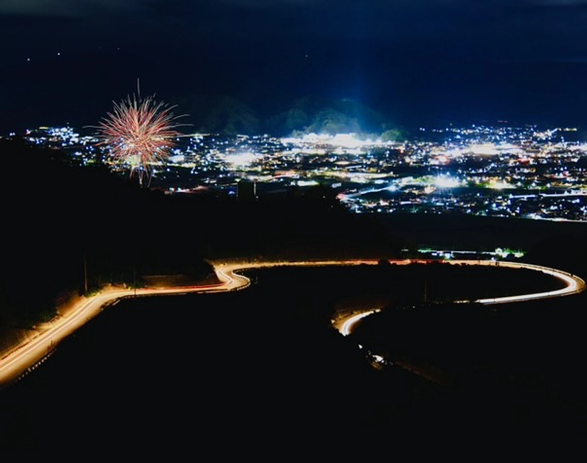 祈りの光、未来へ。