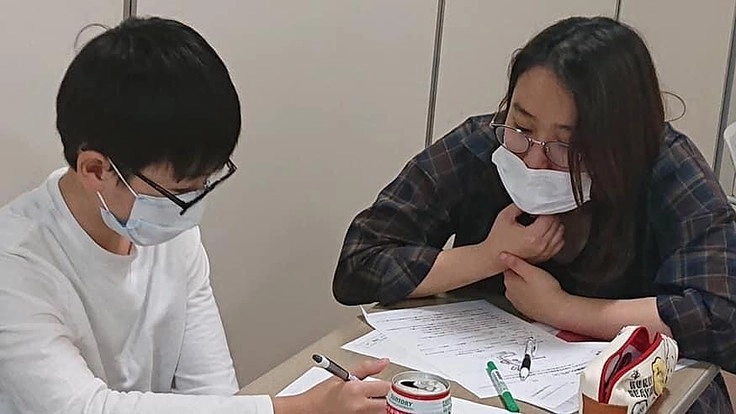 小児がん患者に対し、闘病で遅れてしまった学習のサポートをします。