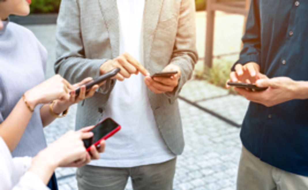 【そっと応援コース】依存かもしれない人の肩をたたこう